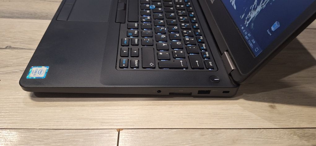 Dell Latitude E5470-i5 6300u/8гб/256гб м.2/Подсветка
