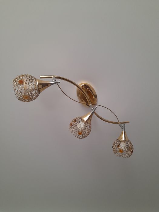 Продается люстра