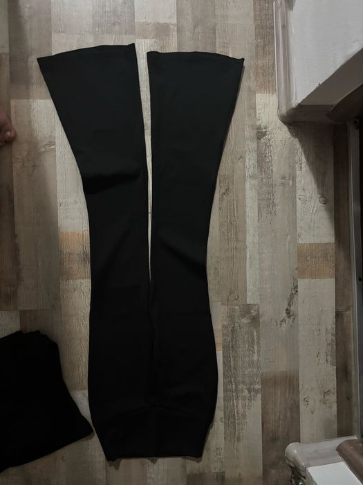 Pantaloni dama 40 de lei bucata