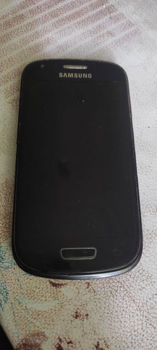 Самсунг   с 3 мини в хорошем состоянии