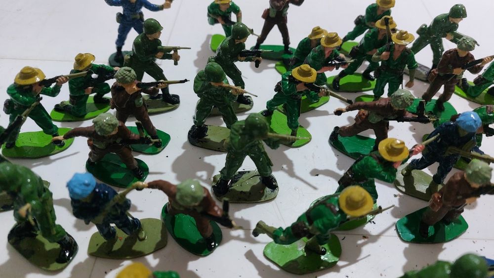 soldat soldați soldaței plastic