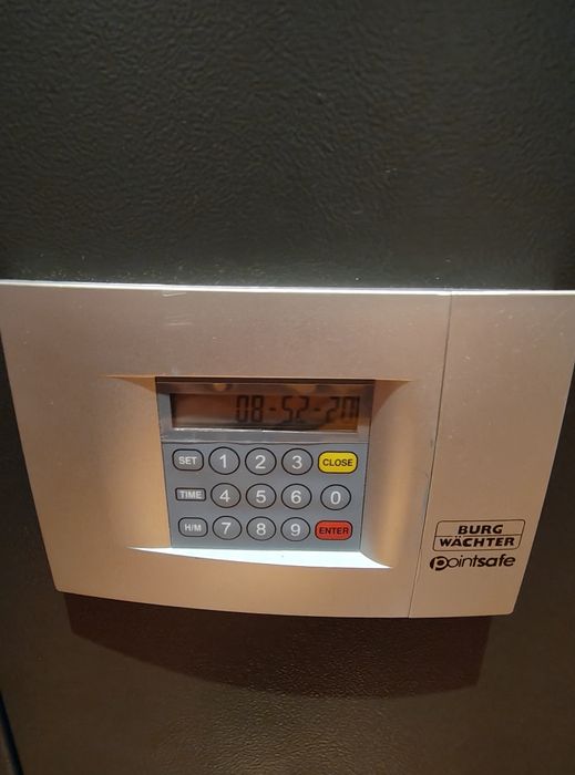 Сейф Burg Wächter Point-Safe P 2 E — защита за Вашите ценности и пари