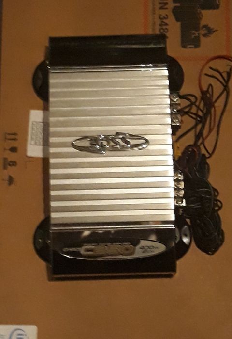 Subufer și statie auto