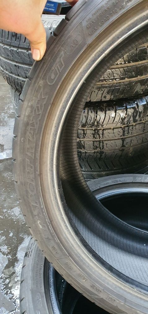 Гуми 2бр 255/35/19 -1бр - 110лв