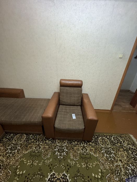 Отдам диван даром