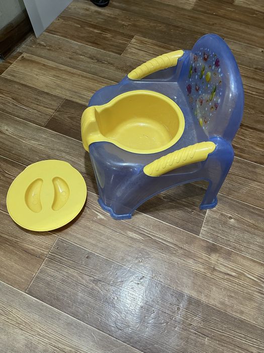 Продам детский горшок б/у