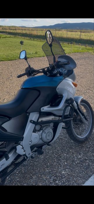 Aprilia pegasus 650