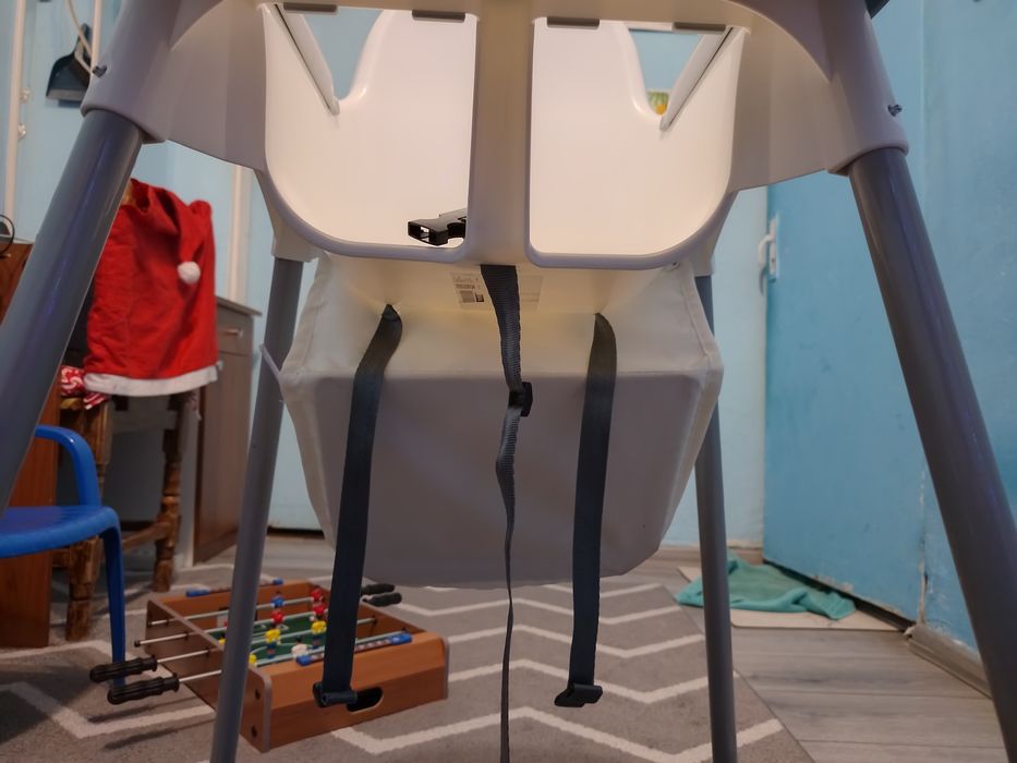 Детско столче за хранене.