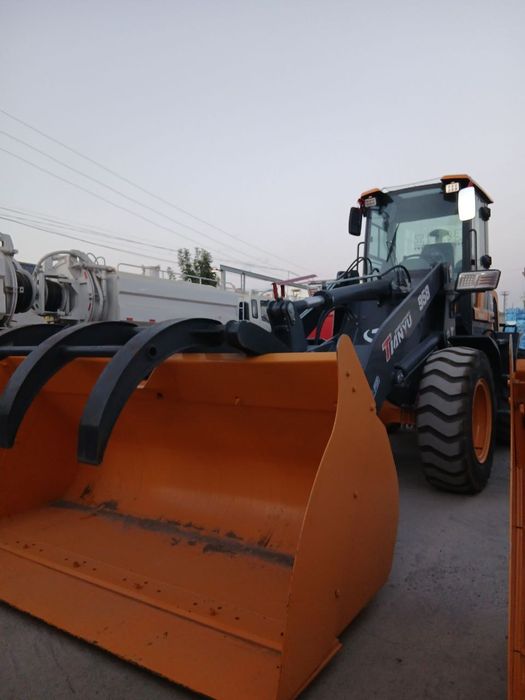 Погрузчик 1.5куб