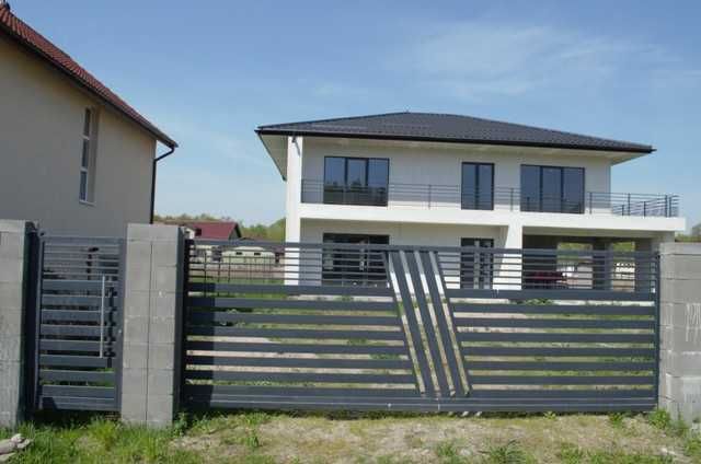 Porti , garduri , balustrazi.