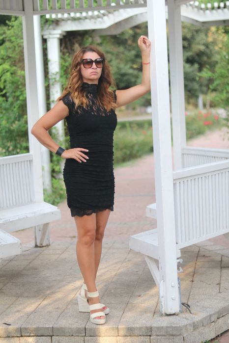 черна дантелена рокля 36 р.р