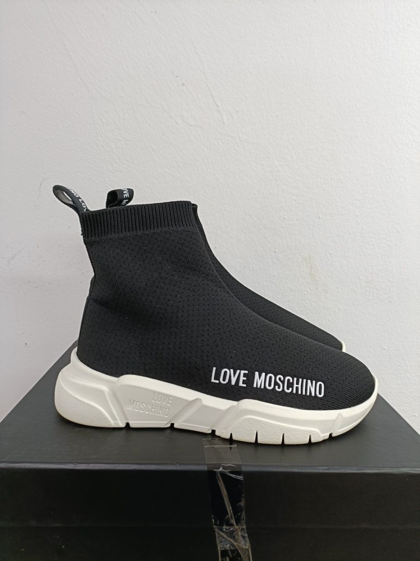 Сникърси Love Moschino номер 38 код 60A