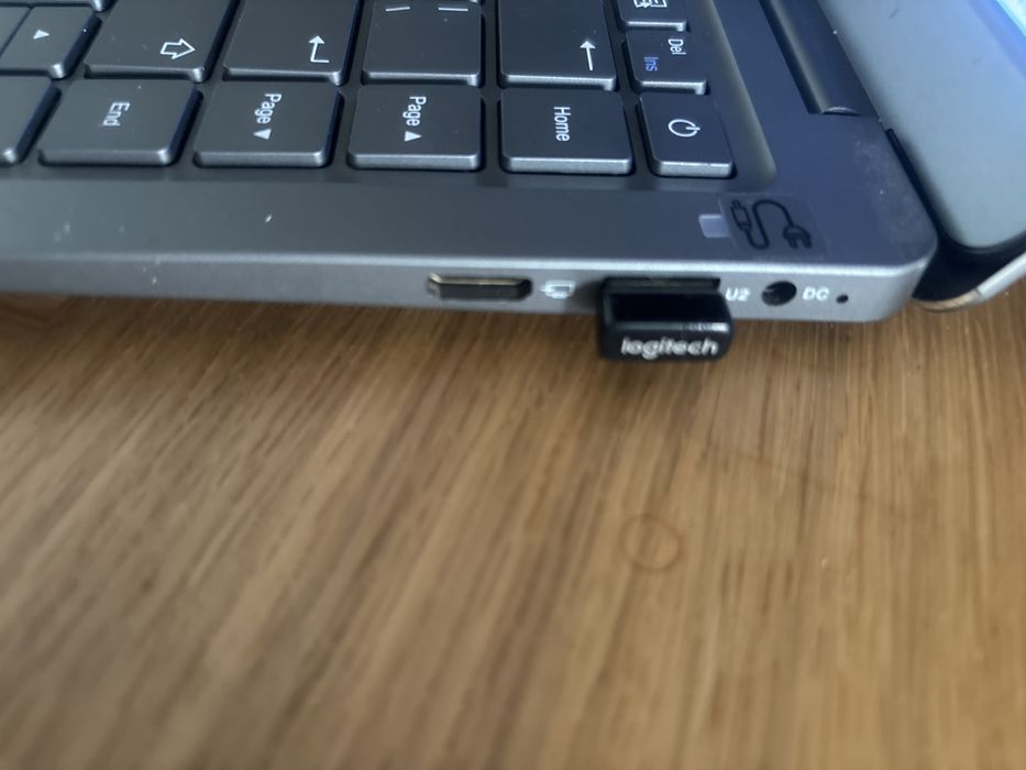 Laptop Jumper Windows 10 in folie