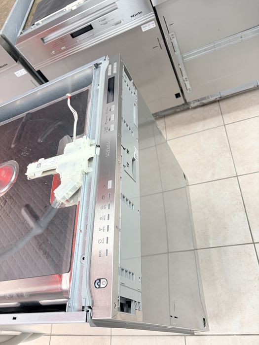 Miele G7165 scvi XXL AutoDos миялна за пълно вграждане/24 мес гаранция