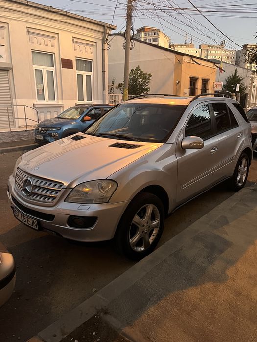 Vand sau schimb mercedez Ml 320