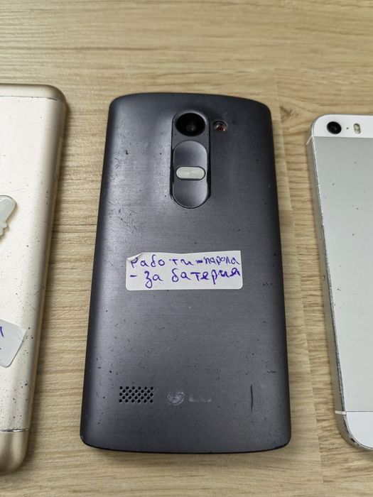 7 броя смартфони за части