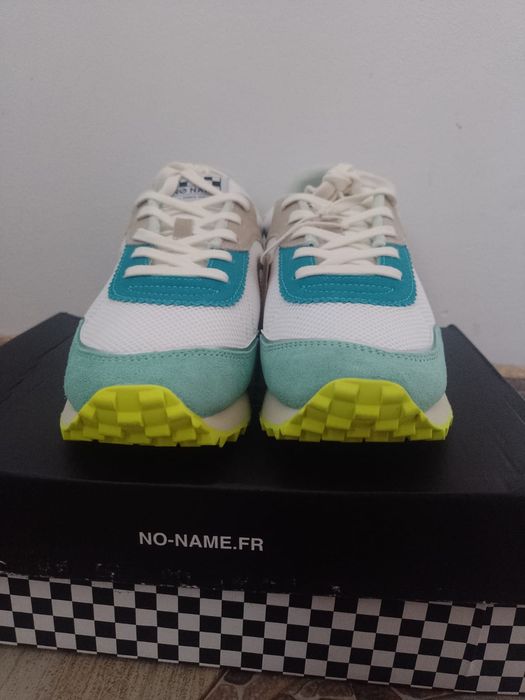 Adidasi sport noi, nr 39