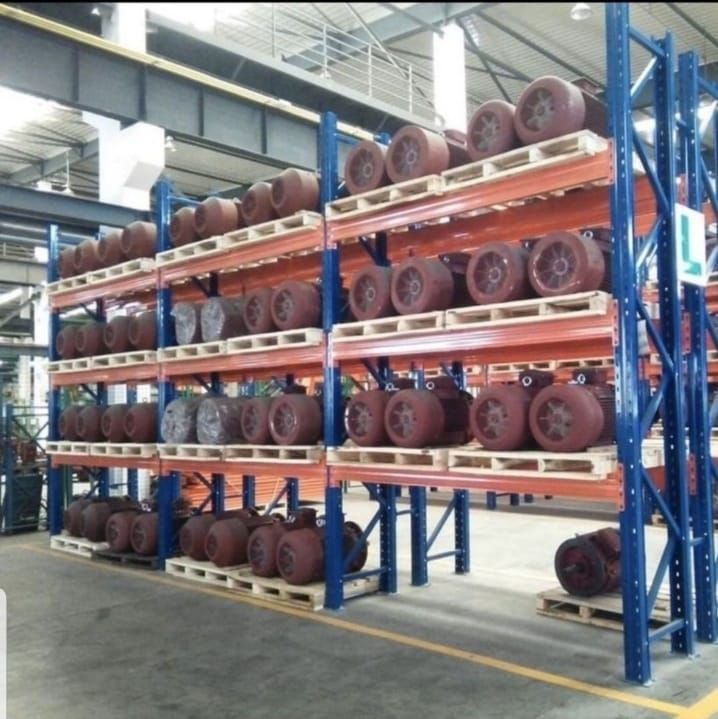 Rafturi metalice de vânzare producător Dexion