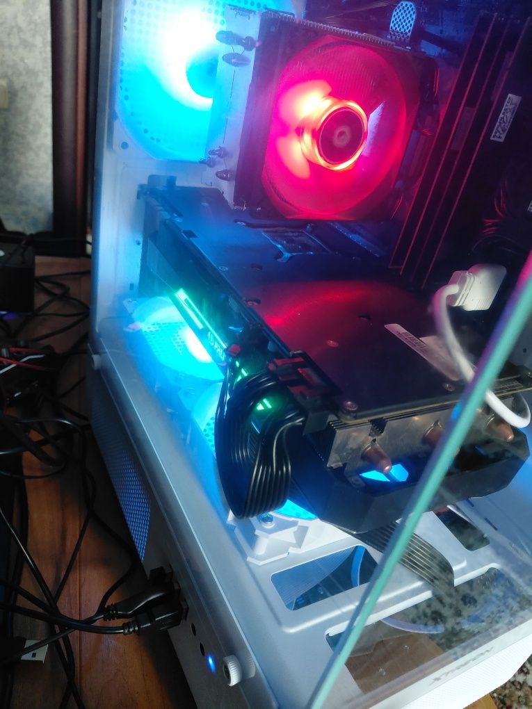 Продам видеокарту 1080