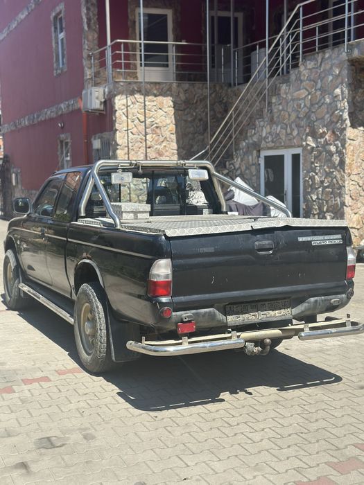 Mitsubishi L200.