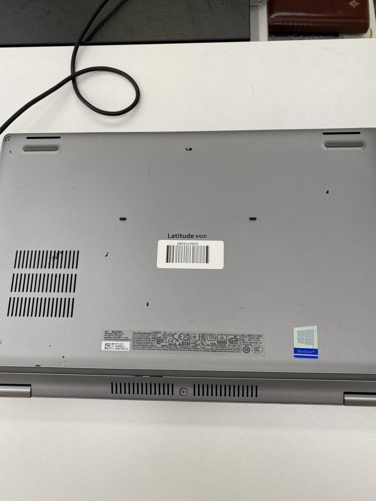 Продавам лаптоп Dell