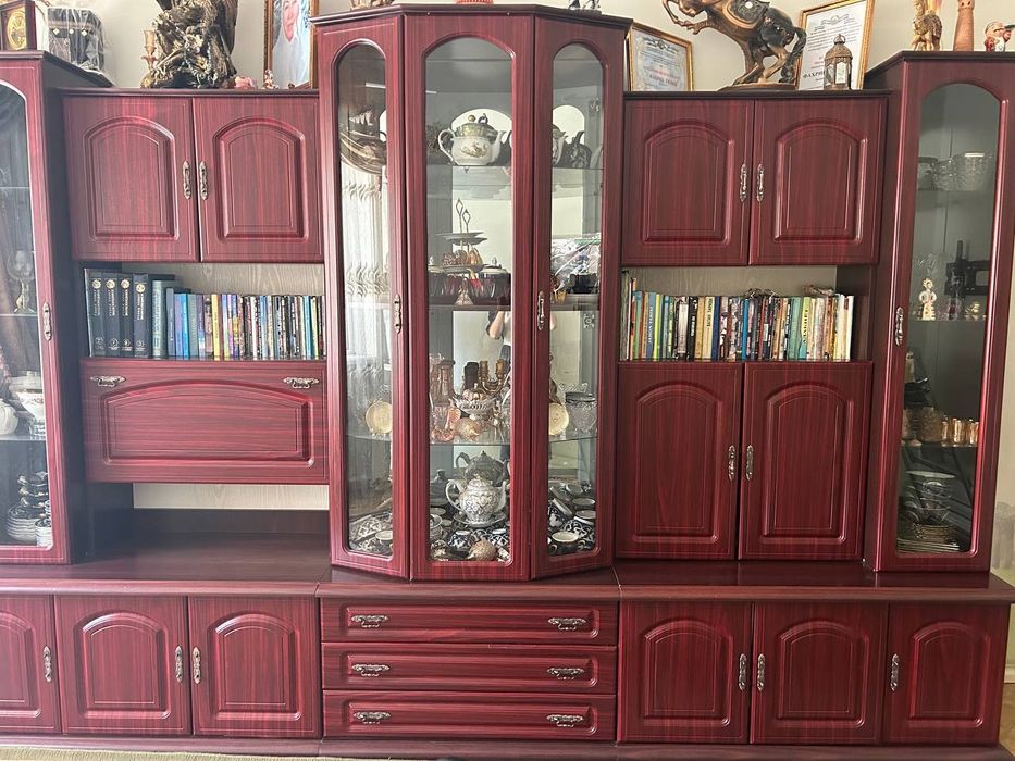 Стенка сотилади 2 милион 500 минг