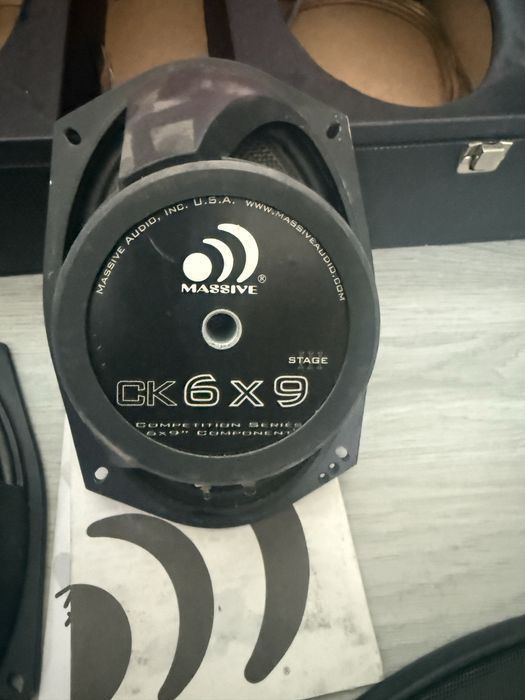 Бас говорители Massive Audio