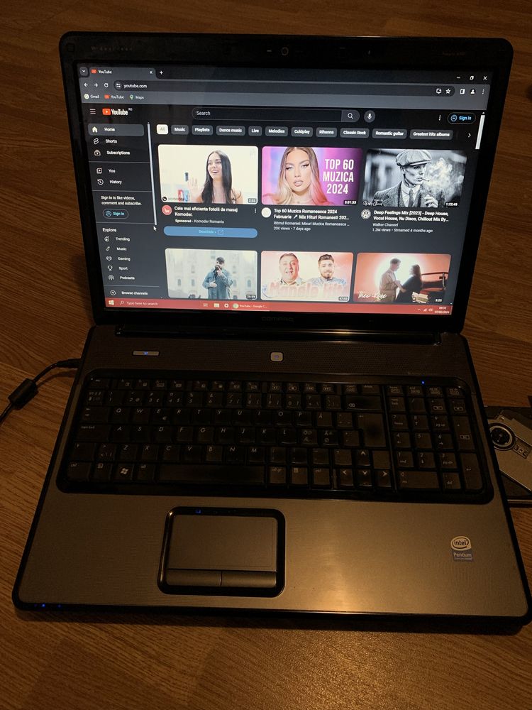 Laptop Hp Compaq display mare 17,3 perfect functional cu incarcator