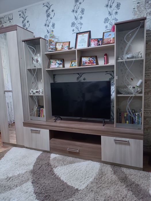 Продам стенку в зал,в отличном состоянии