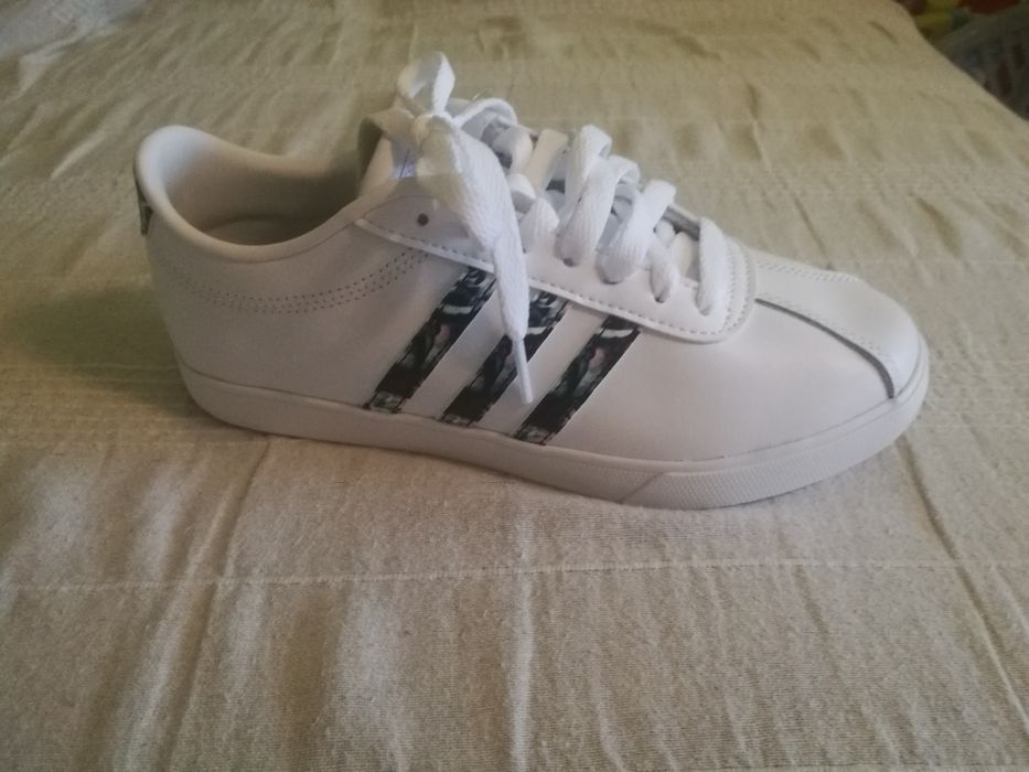 Маратонки Adidas Courtset