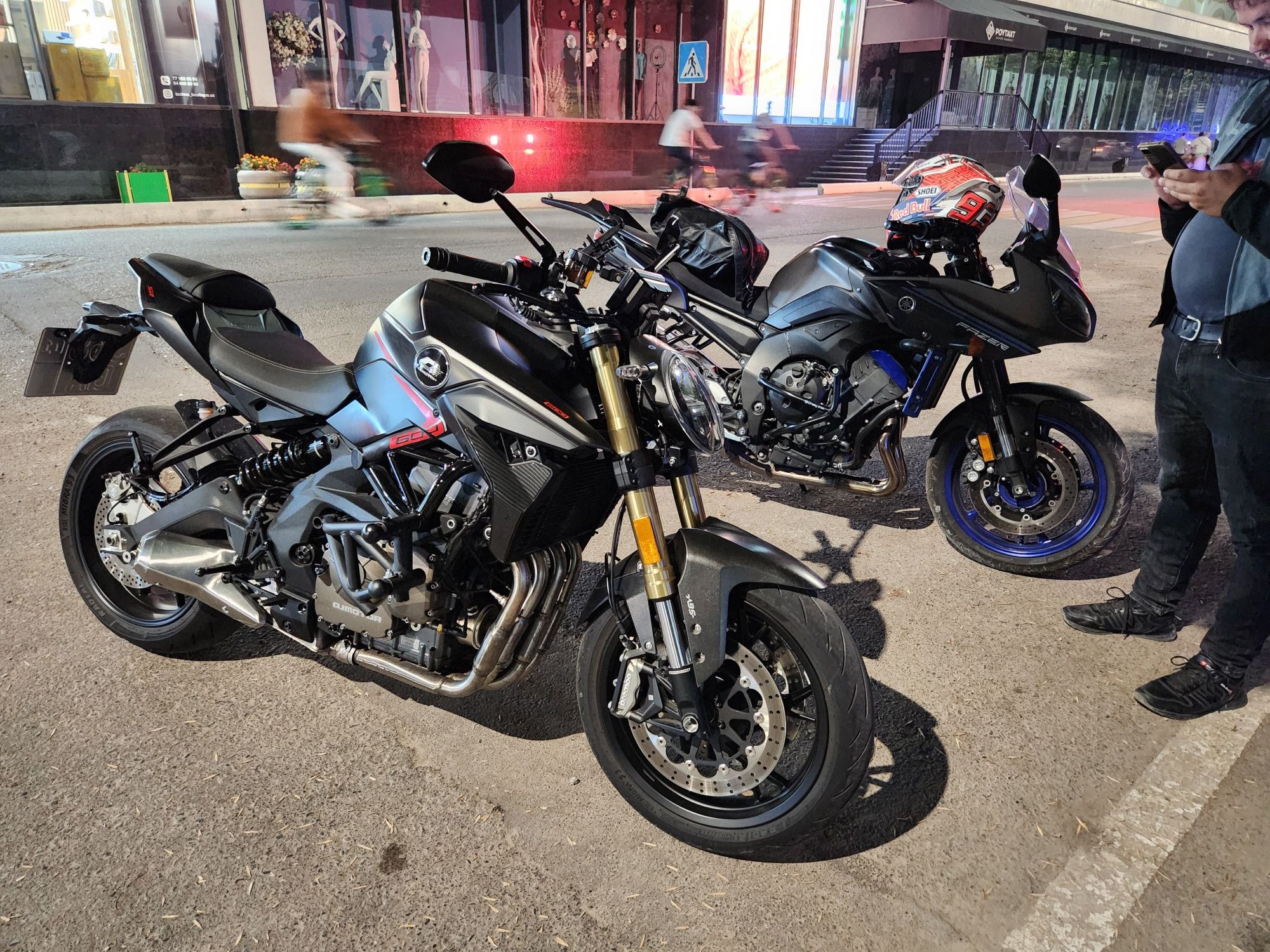 Мотоцикл QJmotor srk 600