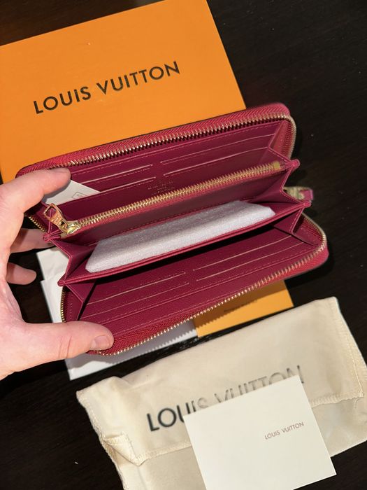 Portofel Louis Vuitton rosu