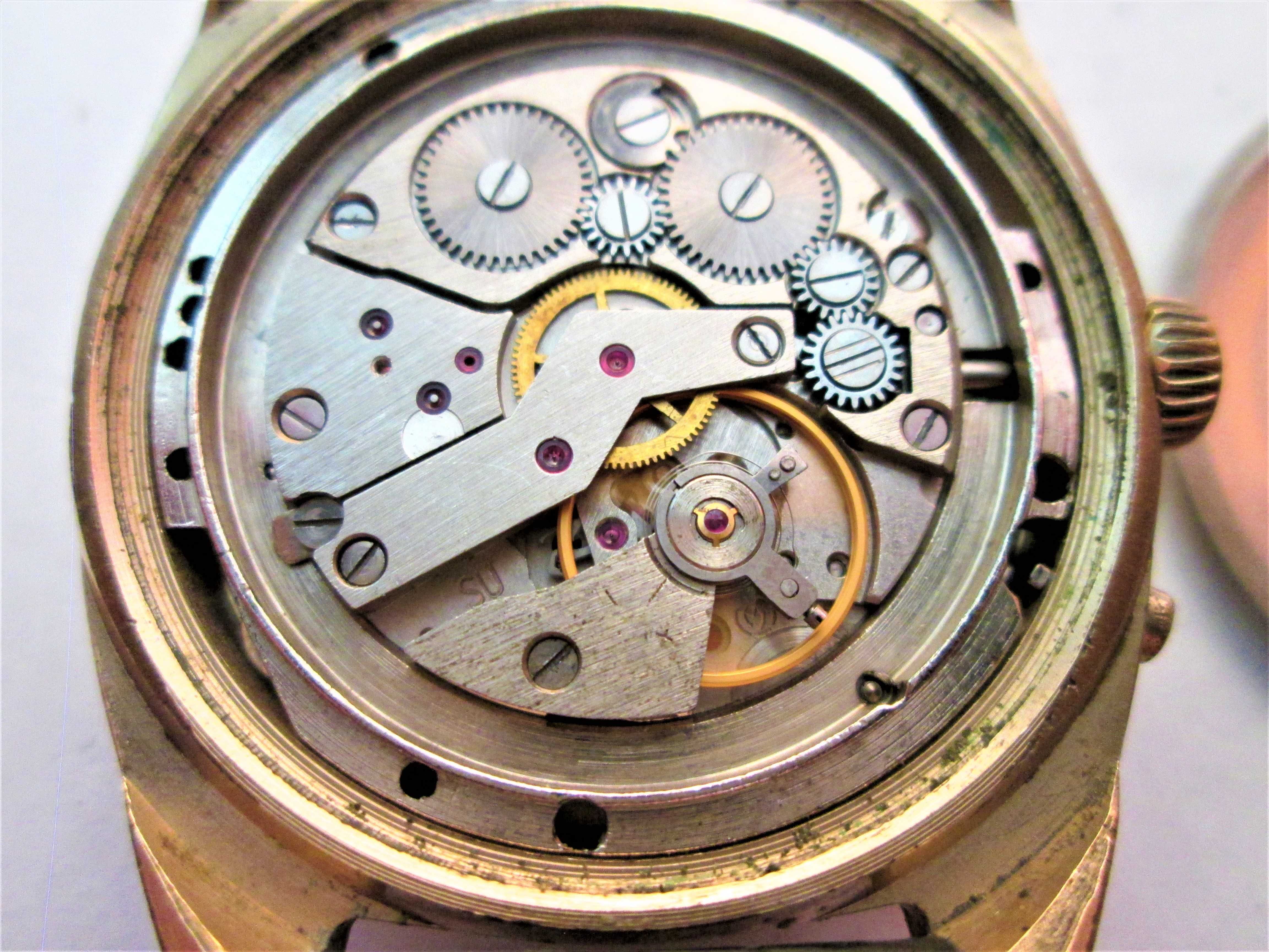 ceas Slava Dublu calendar , placat cu aur