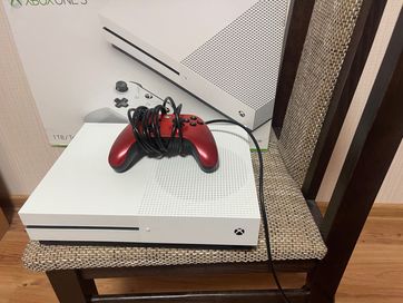 Xbox One S 1TB като нов