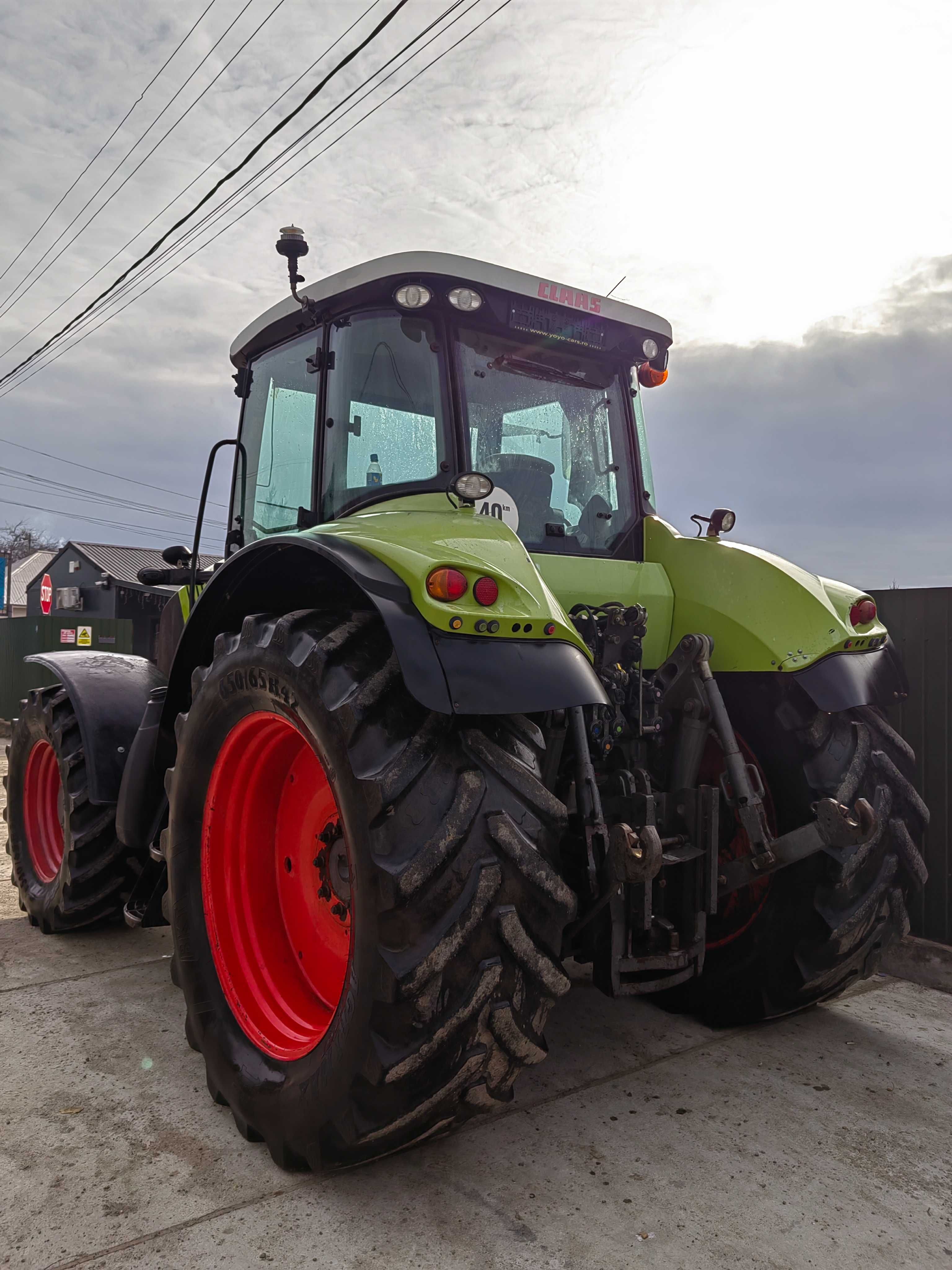 Vand sau schimb tractor Claas Axion 810!