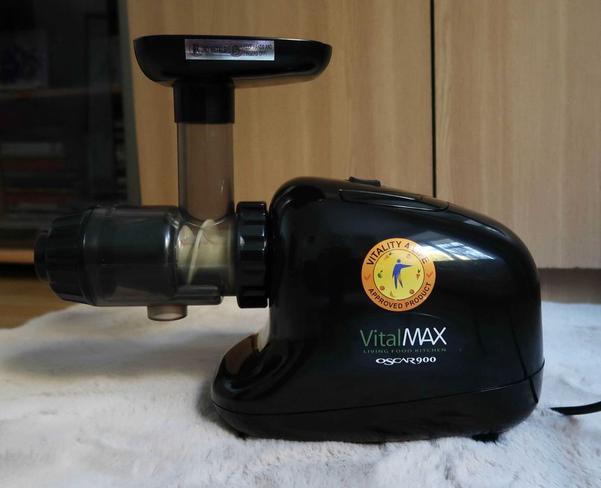 Storcător OSCAR VITAL MAX 900 – presare la rece