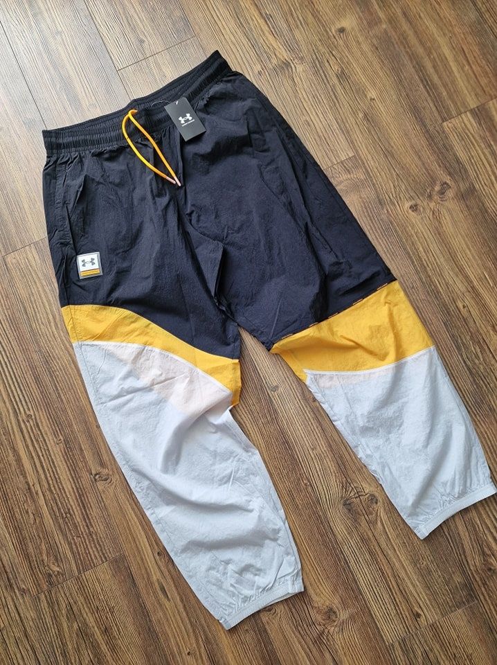 Страхотно мъжко долнище UNDER ARMOUR ,размер S/ M  нов с етикет