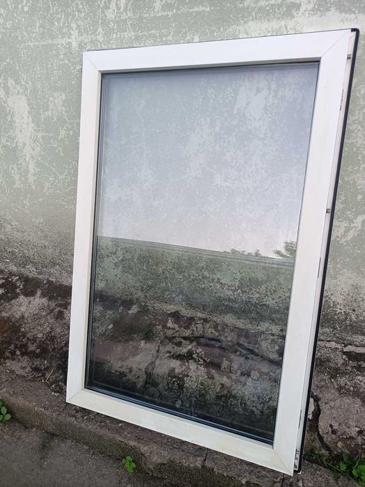 Geam termopan Rehau