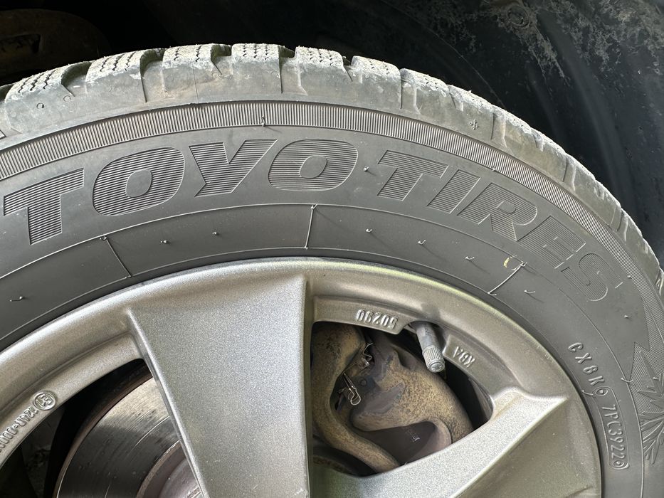 Зимни гуми 205 55 16 Toyo