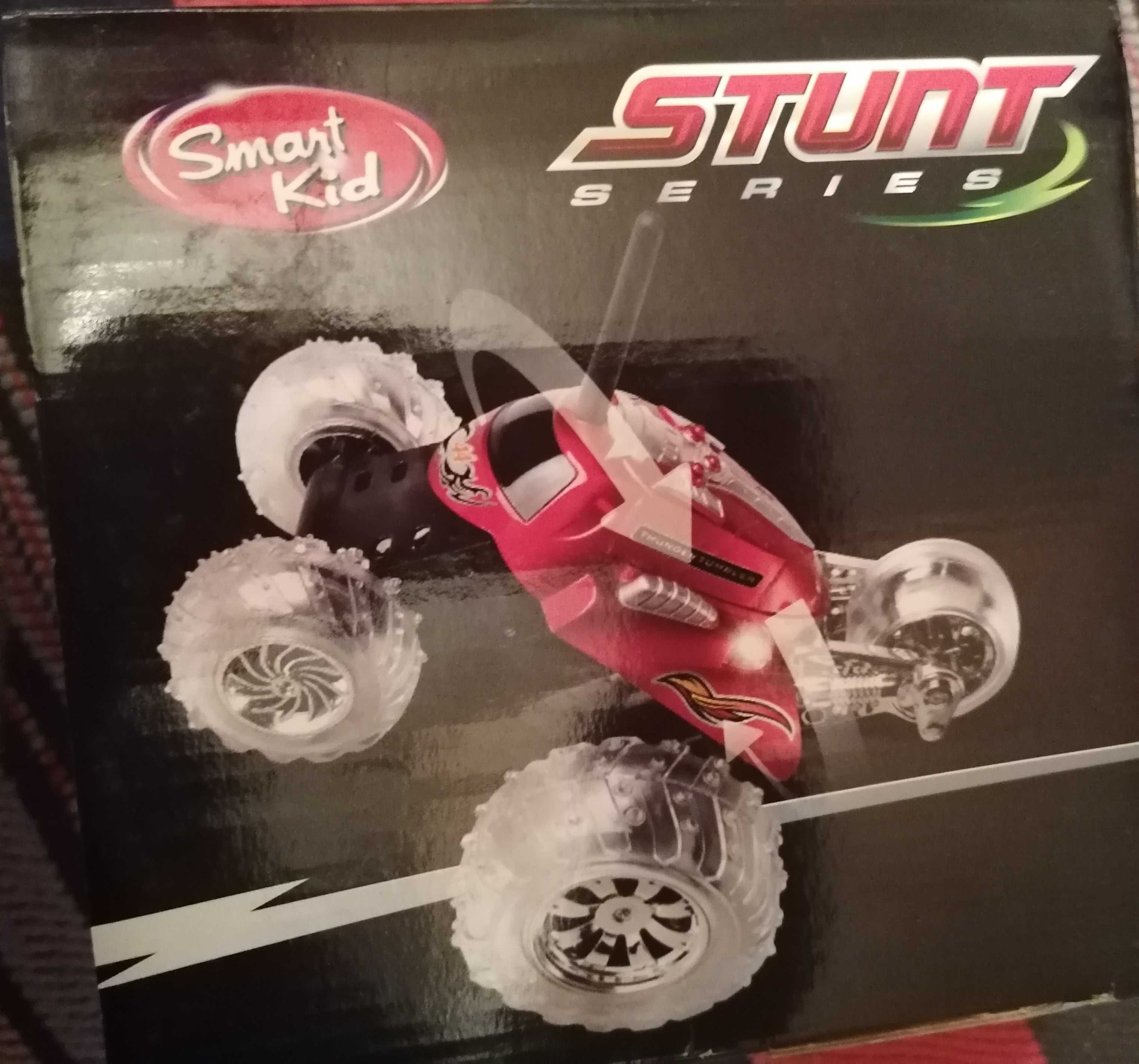 Кола с дистанционно управление и светлина Monster Spinner RC, Червена