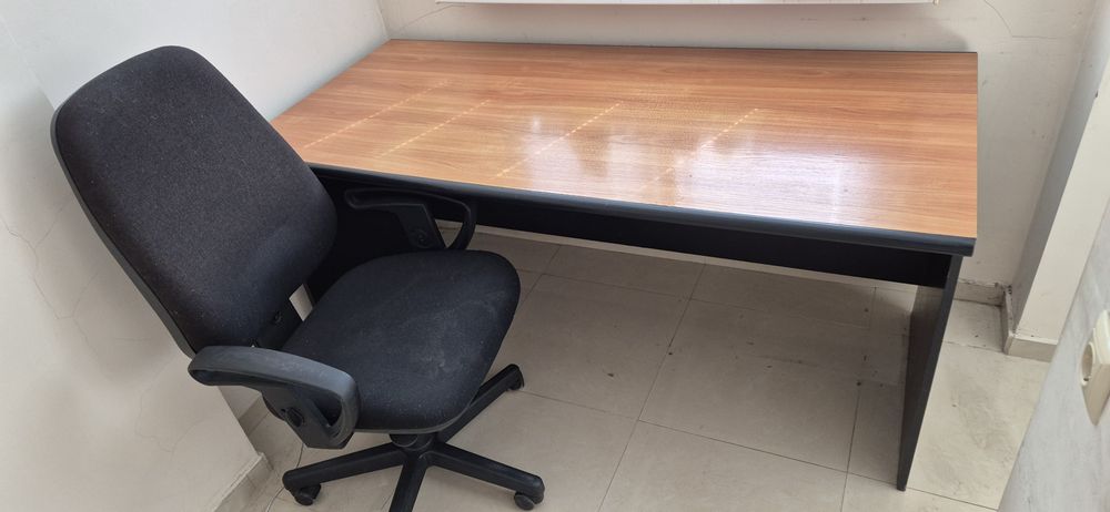 Офис обзавеждане