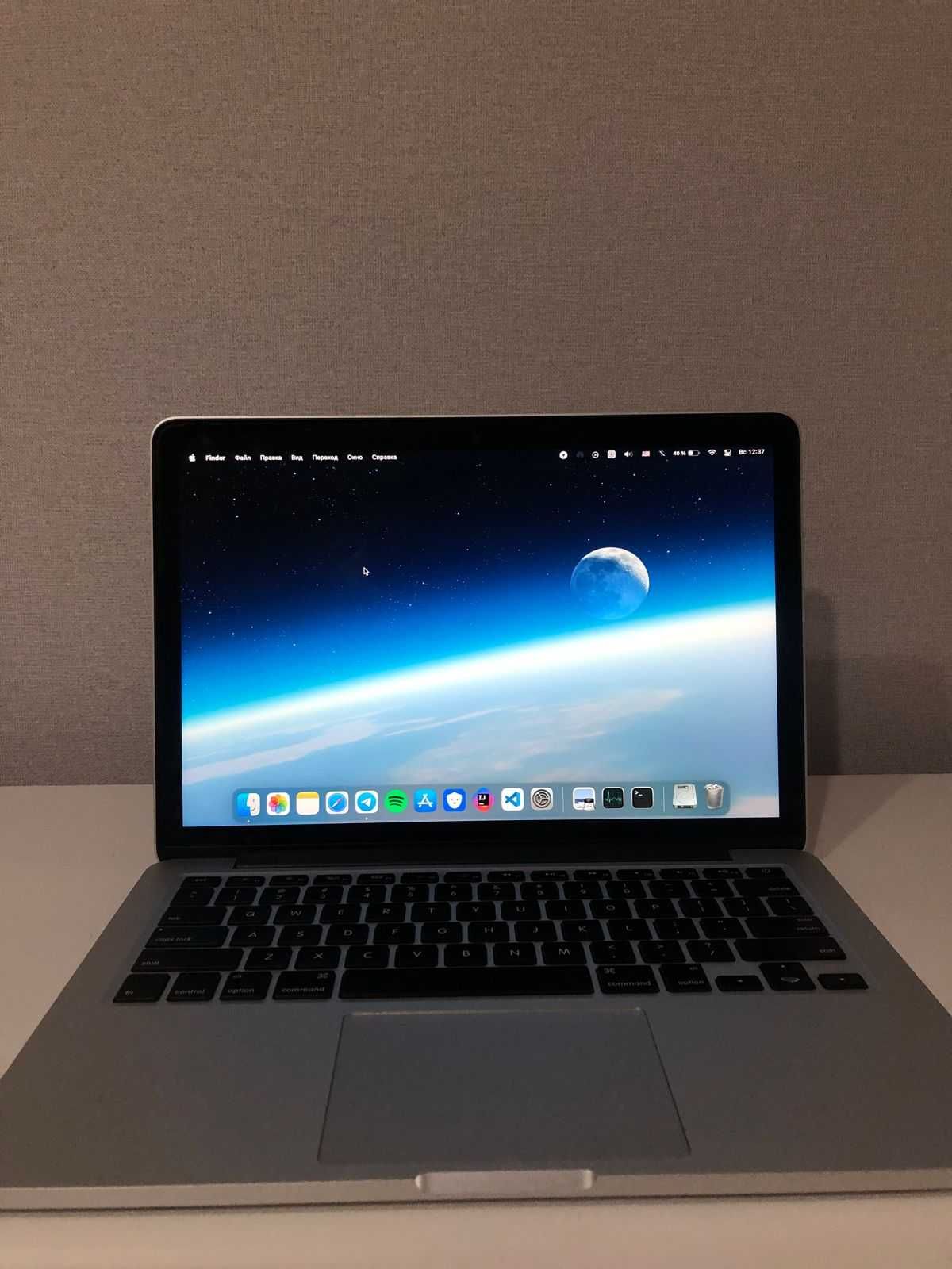 Apple Macbook 13 pro
