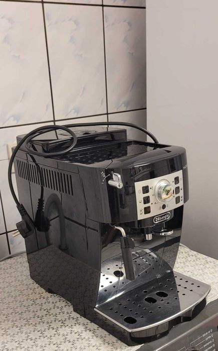 Espressor automat De'Longhi Magnifica S ECAM 22.112.B Stare buna!