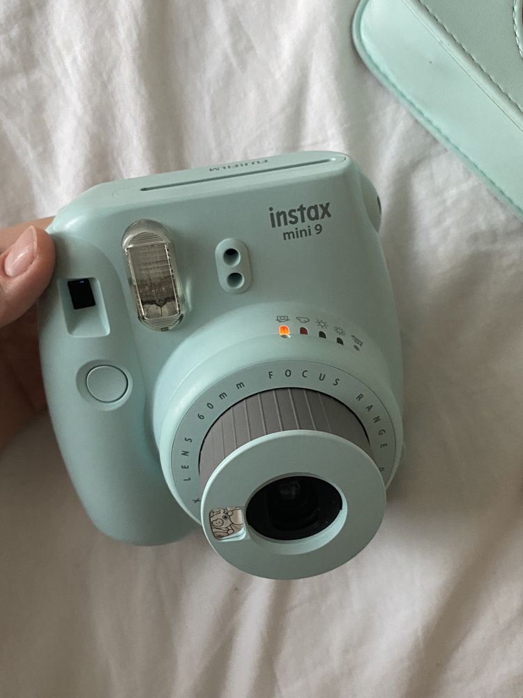 Instax Mini 9 с чехлом