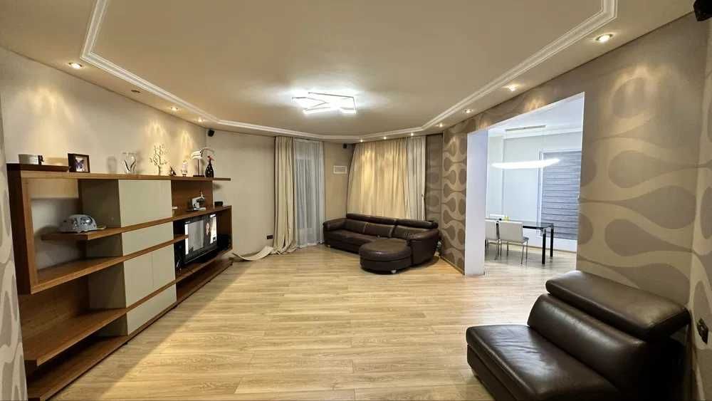 Срочно сдам 2х комнатную квартиру на ц5 с дорогим ремонтом  894*