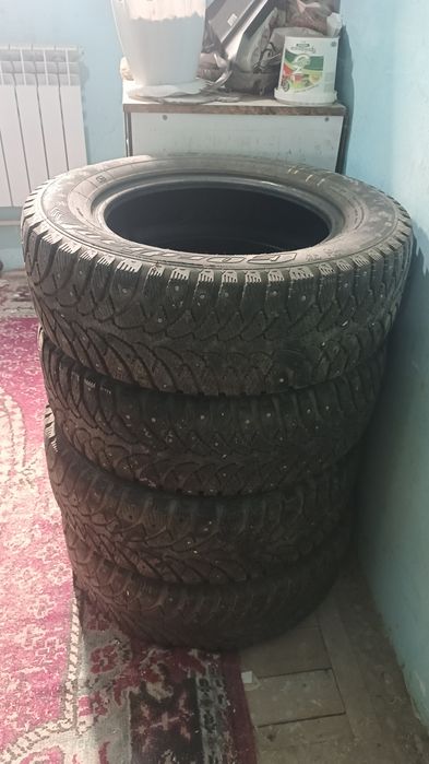 Зимние шины, шипованные размер 15