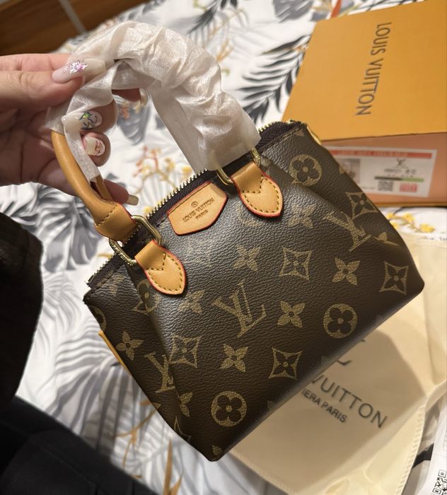 Louis Vuitton чанта