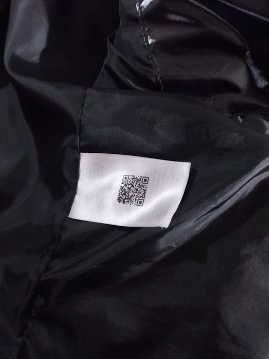 Geaca trapstar lucioasă