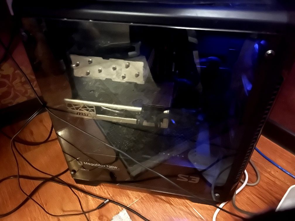Срочно! Игровой ПК Ryzen 1600X + MSI RX 5700 XT, 16ГБ, 2 SSD + монитор