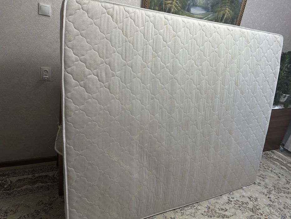 Продам матрас 1,60*2,00